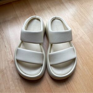 DAPHNE Beige Leather Platform Slide Sandal Women’s size 6